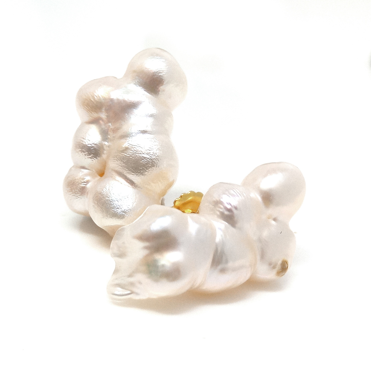 White Seven Small Conjoined Pearls Earrings